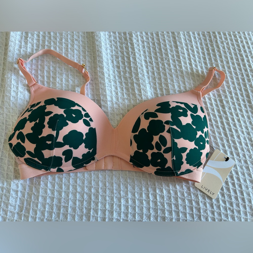 Lively wireless bra, size 34dd. Brand new with tags.